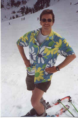 skiing in shorts 2.jpg (44686 bytes)